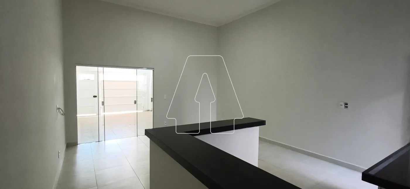 Comprar Casa / Residencial em Ara&ccedil;atuba R$ 365.000,00 - Foto 4