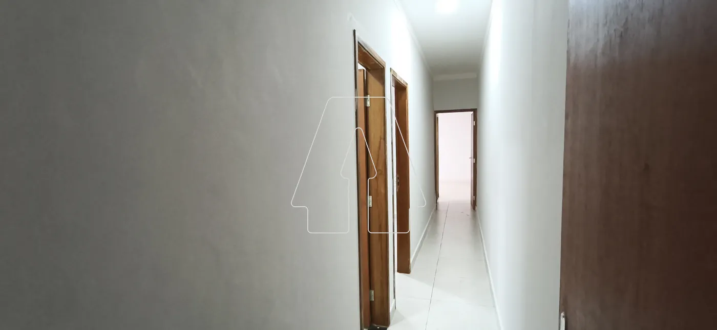 Comprar Casa / Residencial em Ara&ccedil;atuba R$ 365.000,00 - Foto 5