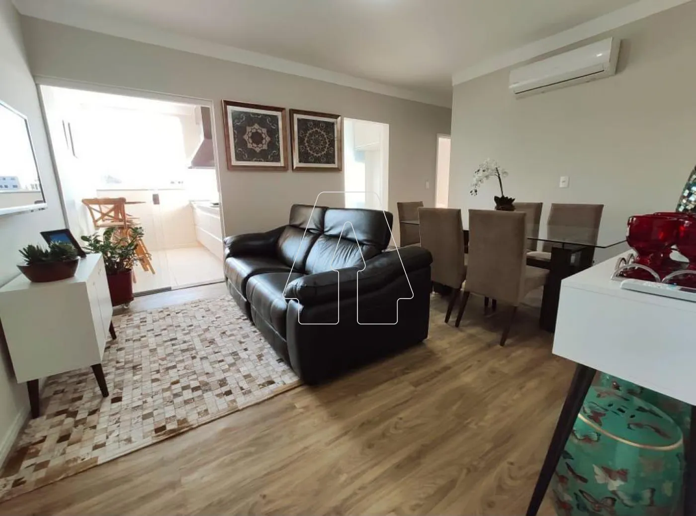 Alugar Apartamento / Padr&atilde;o em Ara&ccedil;atuba R$ 2.300,00 - Foto 1