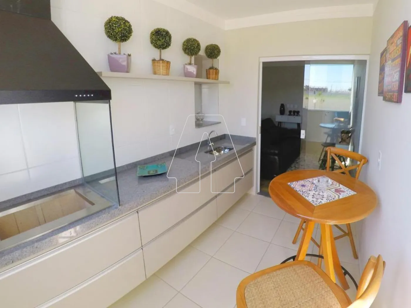 Alugar Apartamento / Padr&atilde;o em Ara&ccedil;atuba R$ 2.300,00 - Foto 6