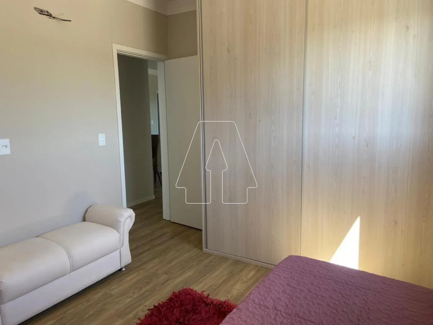 Alugar Apartamento / Padr&atilde;o em Ara&ccedil;atuba R$ 2.300,00 - Foto 10