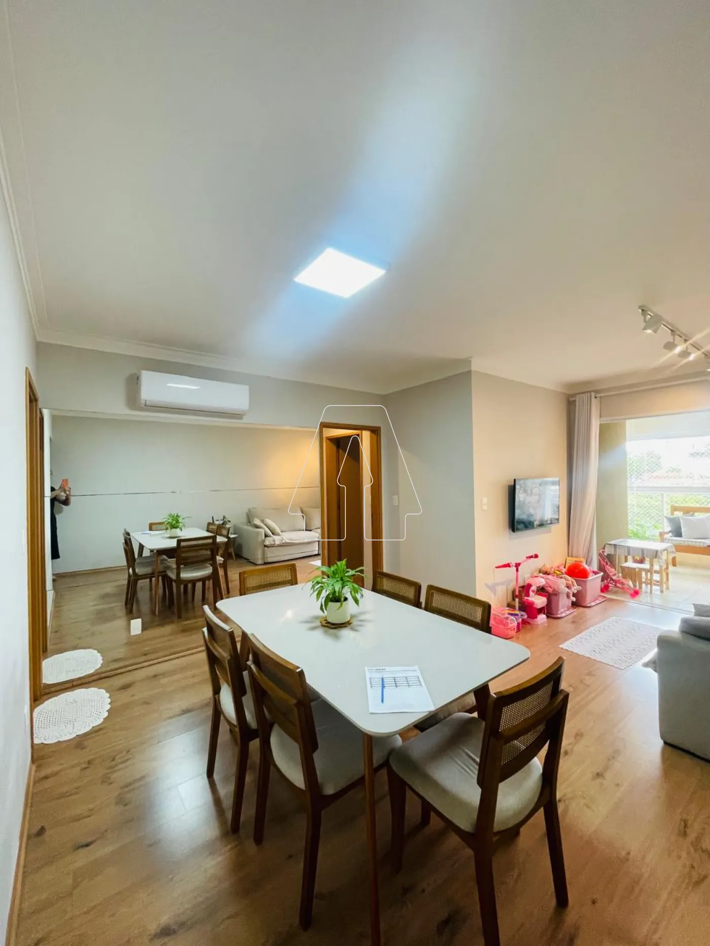 Comprar Apartamento / Padr&atilde;o em Ara&ccedil;atuba - Foto 1