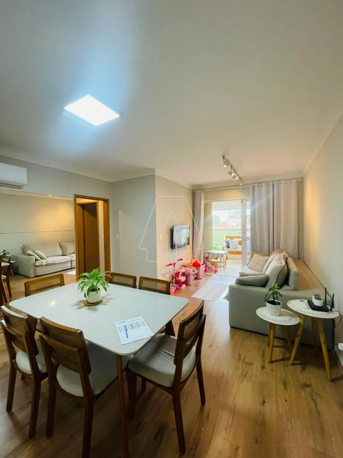 Comprar Apartamento / Padr&atilde;o em Ara&ccedil;atuba - Foto 3