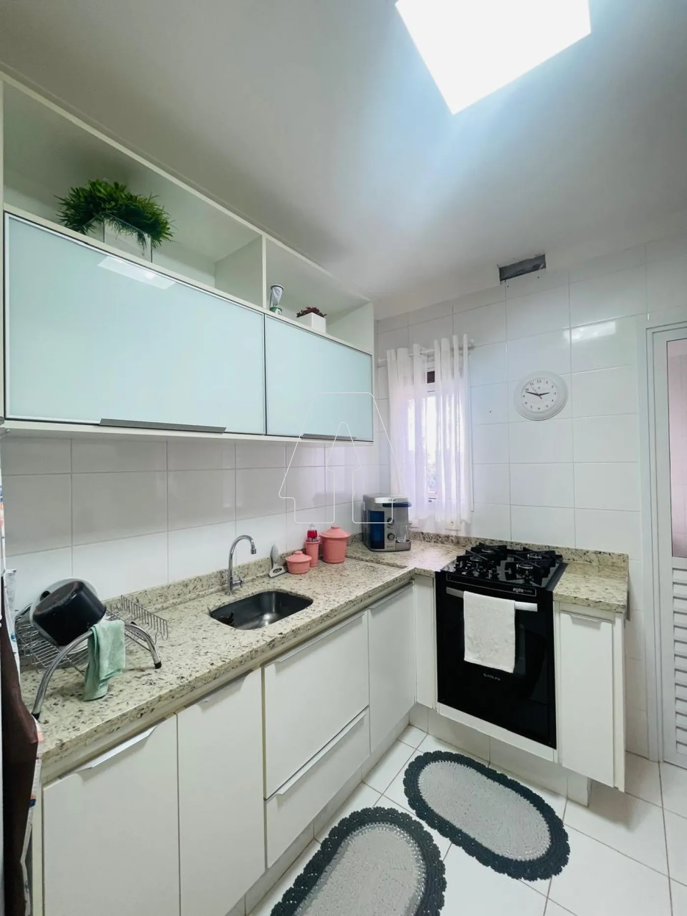 Comprar Apartamento / Padr&atilde;o em Ara&ccedil;atuba - Foto 9