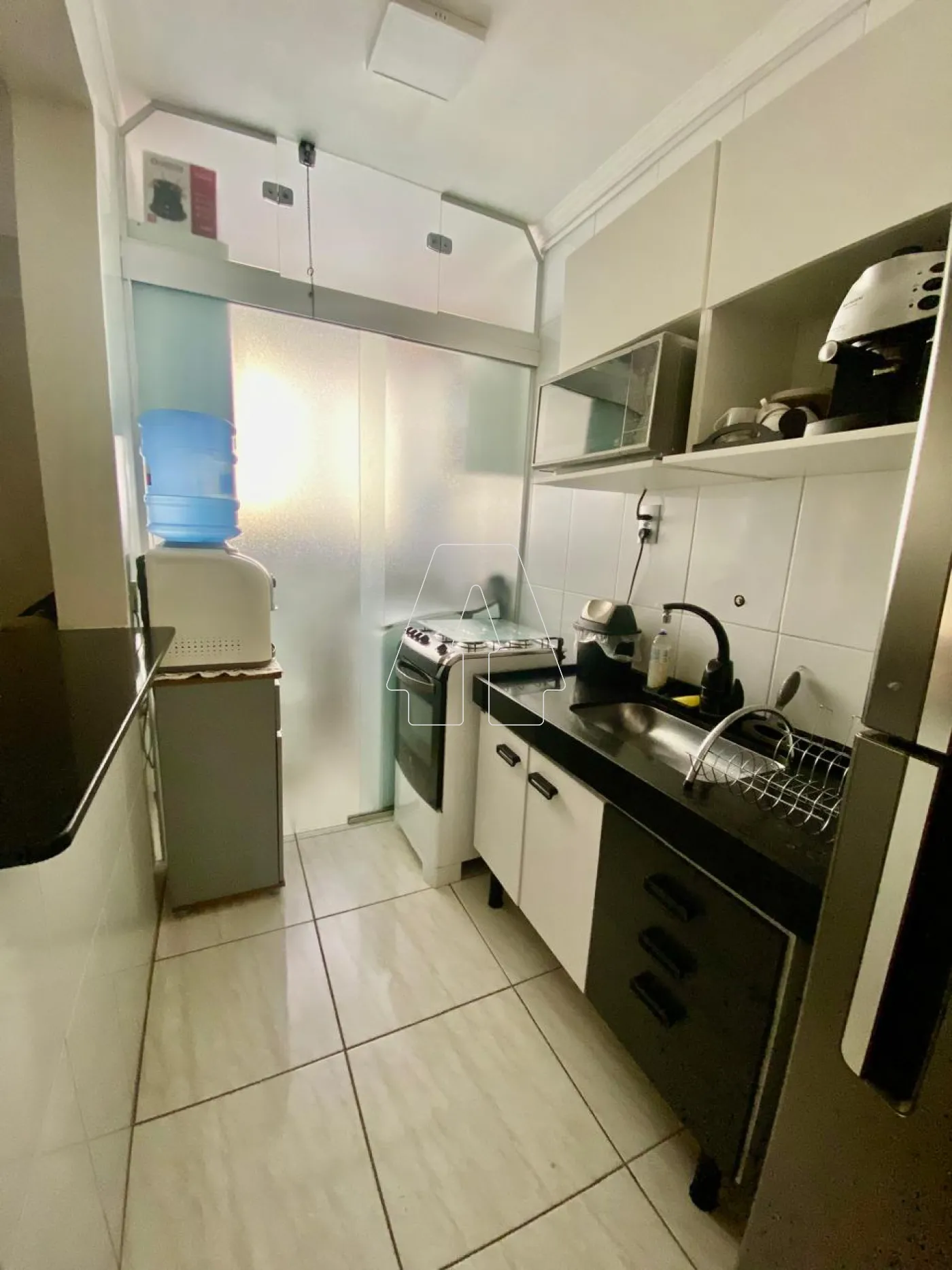 Comprar Apartamento / Padr&atilde;o em Ara&ccedil;atuba R$ 175.000,00 - Foto 3