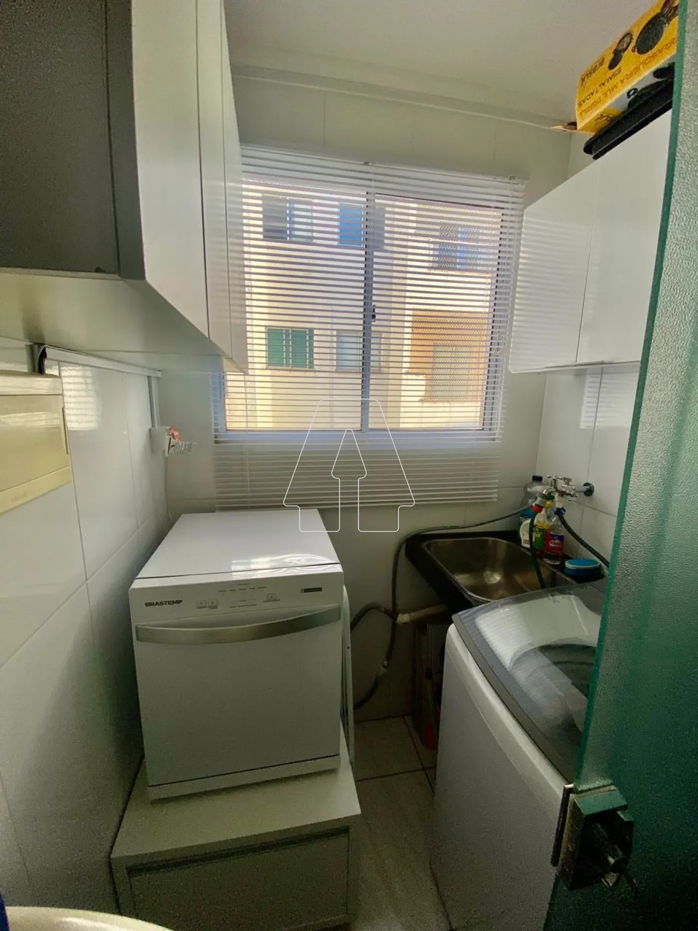 Comprar Apartamento / Padr&atilde;o em Ara&ccedil;atuba R$ 175.000,00 - Foto 6