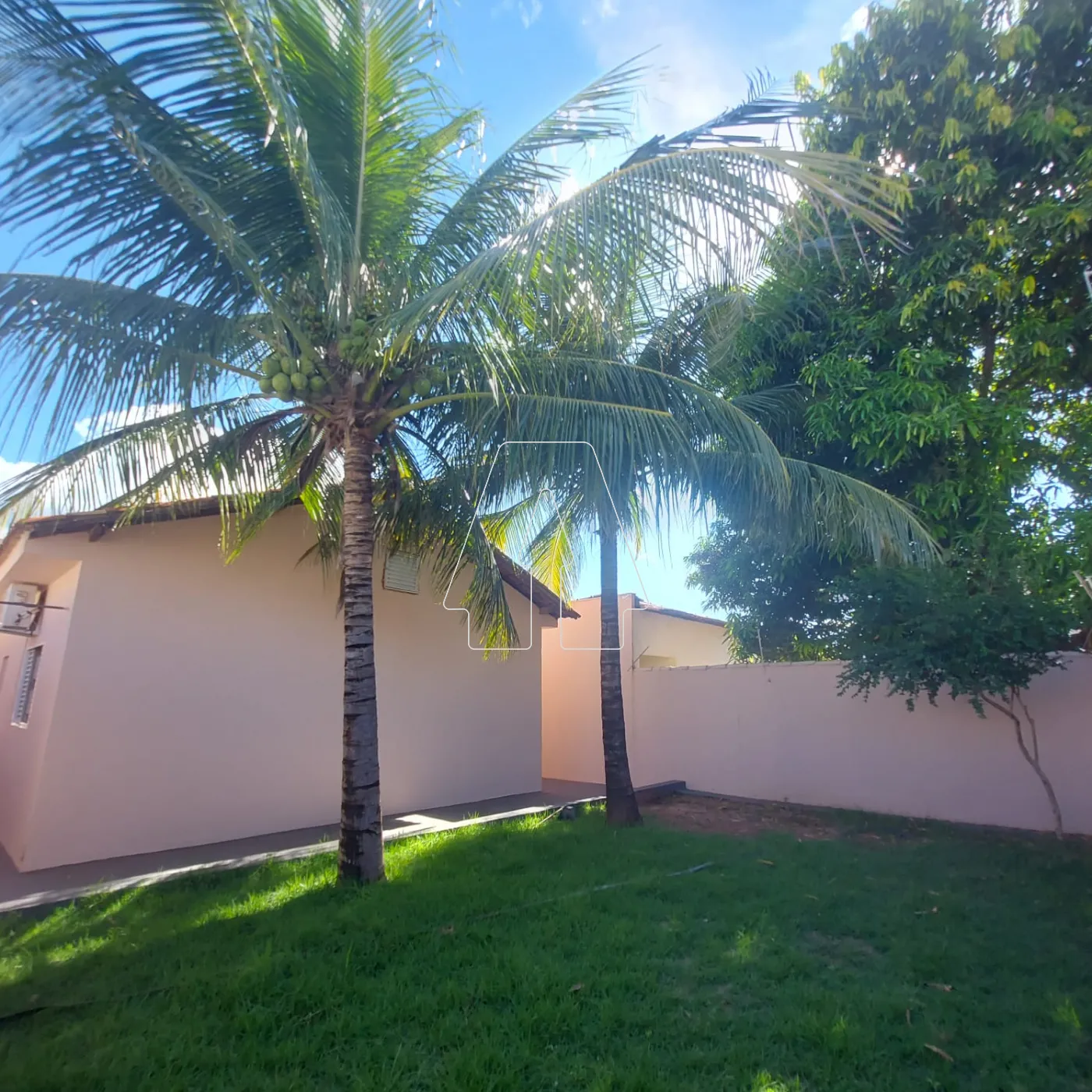 Alugar Casa / Residencial em Ara&ccedil;atuba R$ 1.900,00 - Foto 18
