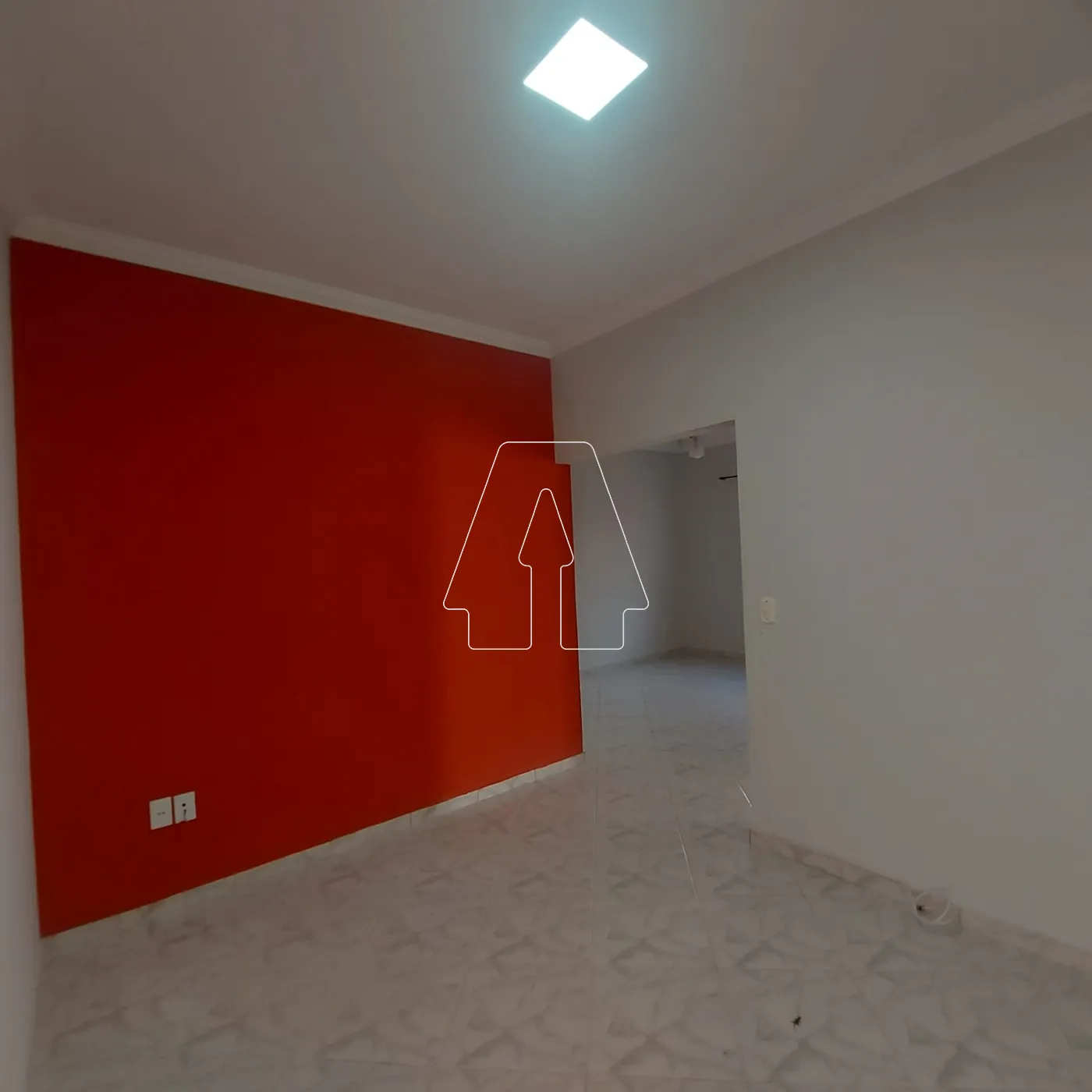 Alugar Casa / Residencial em Ara&ccedil;atuba R$ 1.900,00 - Foto 6