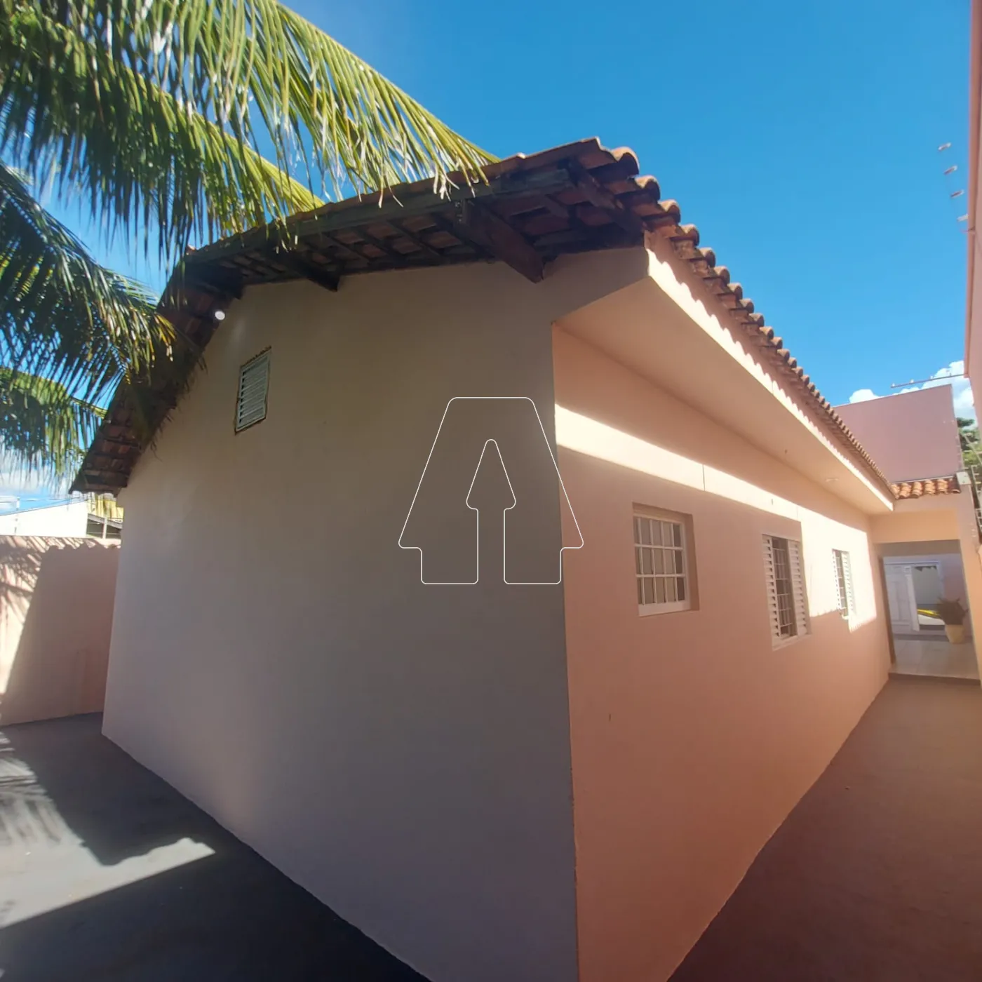 Alugar Casa / Residencial em Ara&ccedil;atuba R$ 1.900,00 - Foto 21
