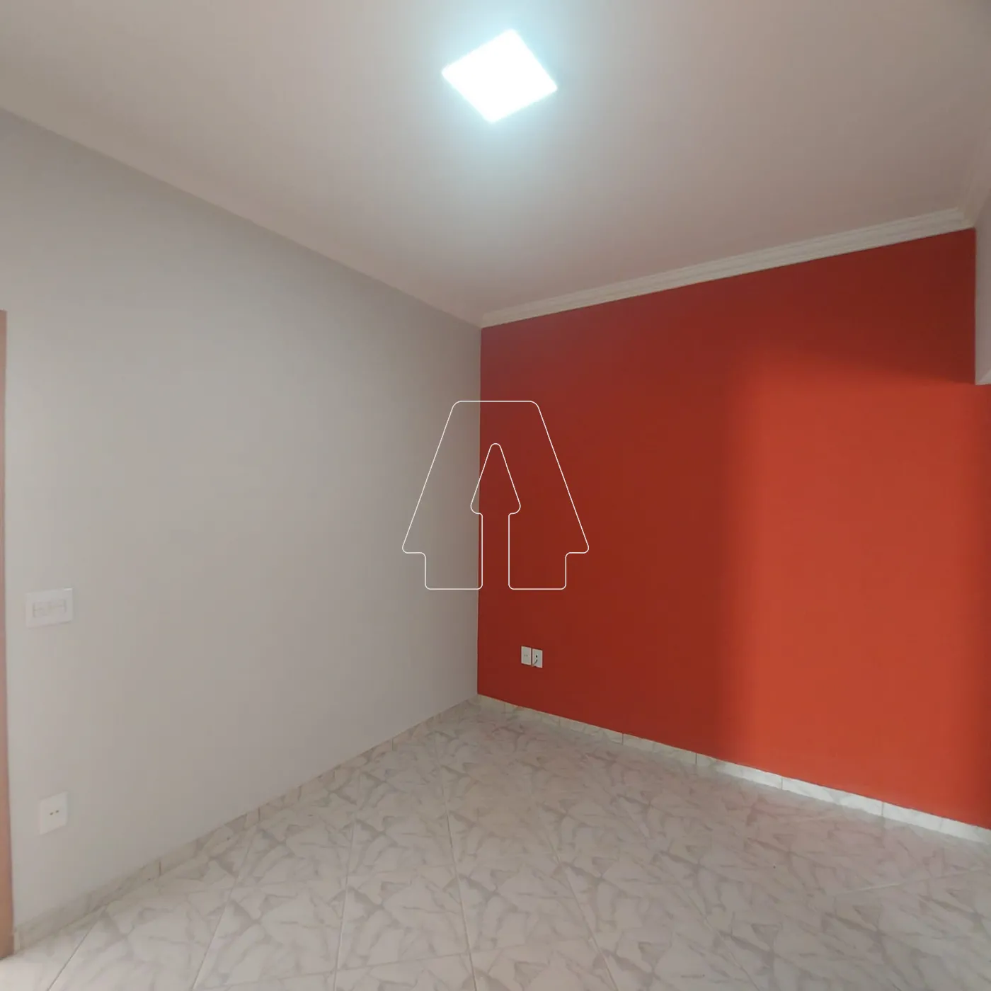 Alugar Casa / Residencial em Ara&ccedil;atuba R$ 1.900,00 - Foto 7