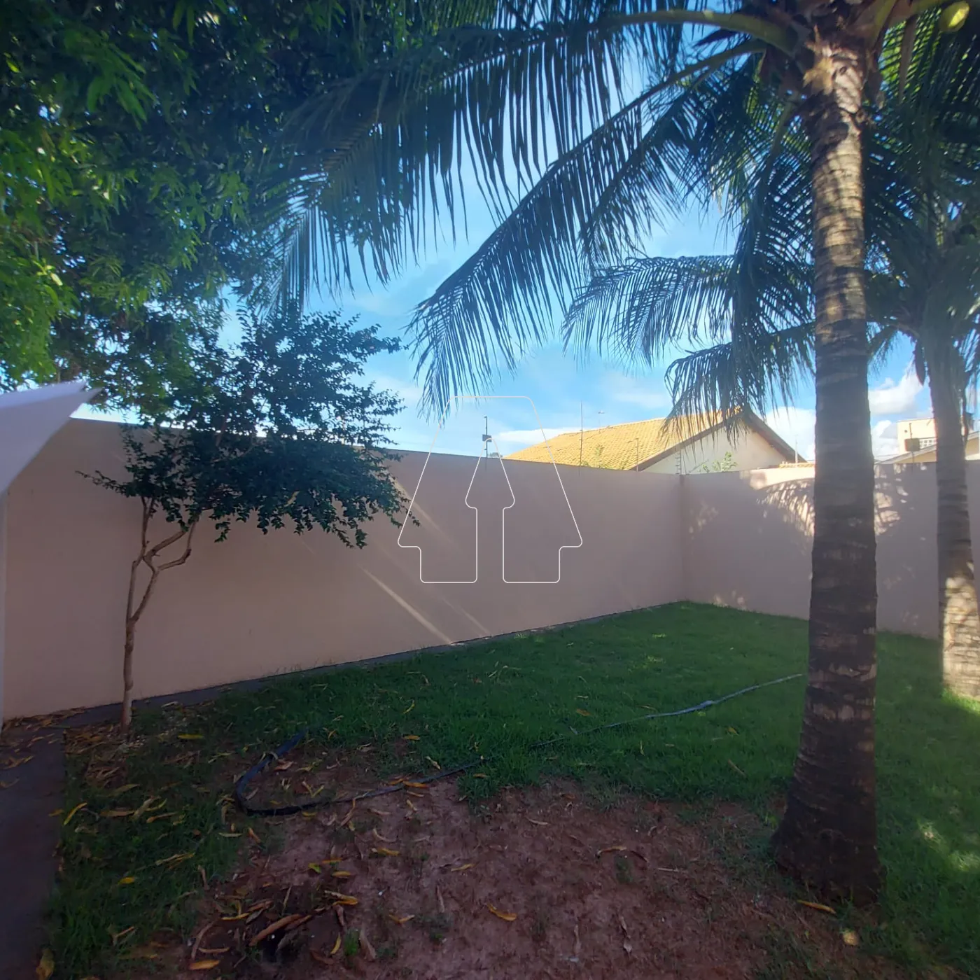 Alugar Casa / Residencial em Ara&ccedil;atuba R$ 1.900,00 - Foto 25