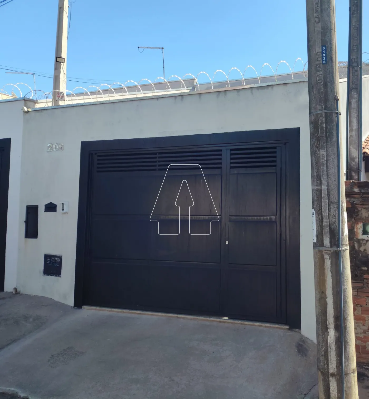Comprar Casa / Residencial em Ara&ccedil;atuba R$ 320.000,00 - Foto 2