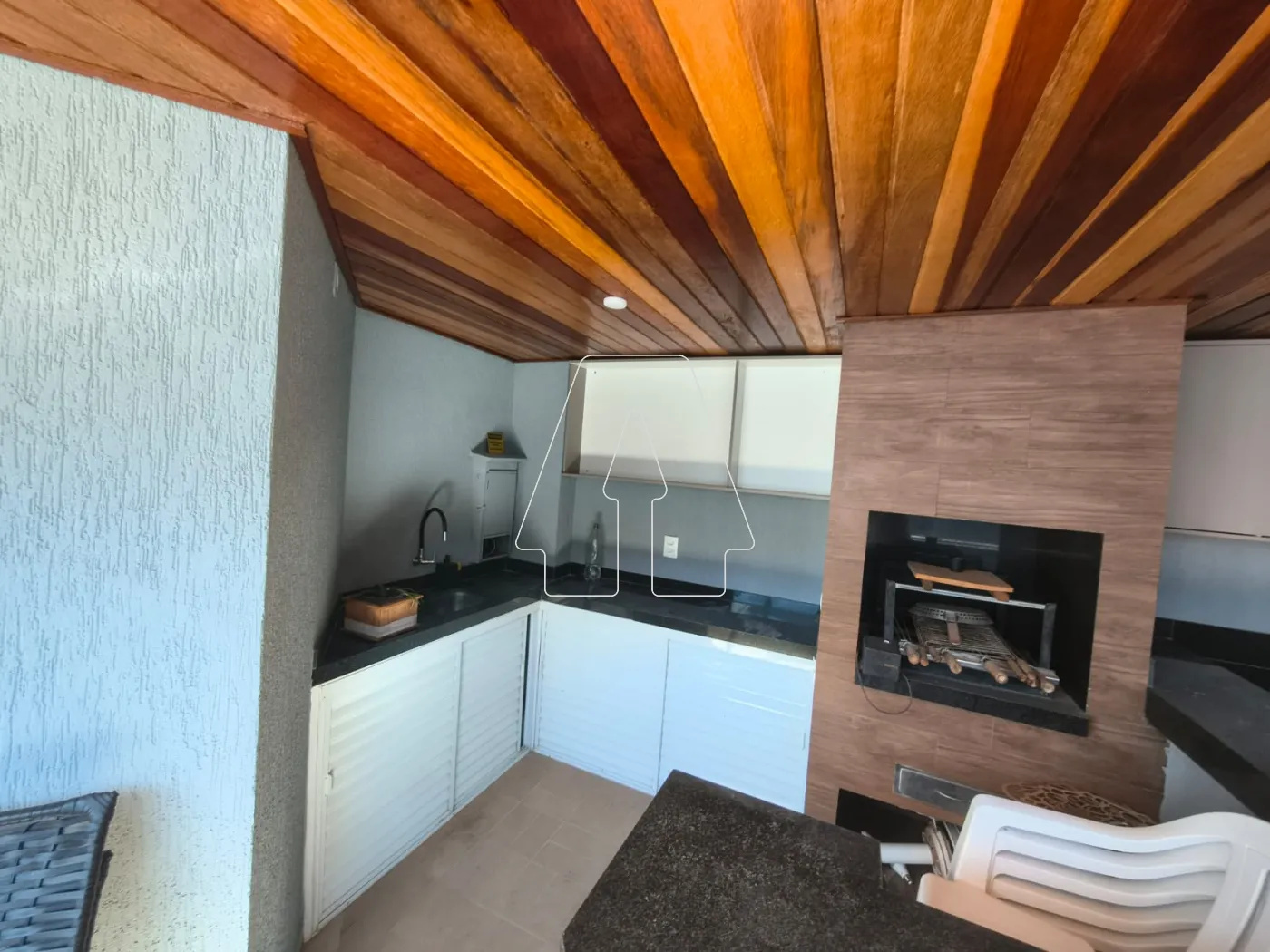 Comprar Casa / Residencial em Ara&ccedil;atuba R$ 640.000,00 - Foto 2