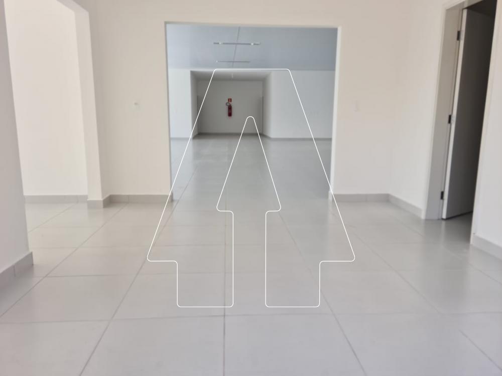 Alugar Apartamento / Padr&atilde;o em Ara&ccedil;atuba R$ 2.000,00 - Foto 13