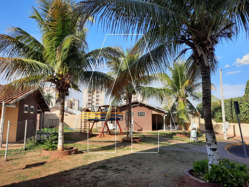 Alugar Apartamento / Padr&atilde;o em Ara&ccedil;atuba R$ 1.100,00 - Foto 17