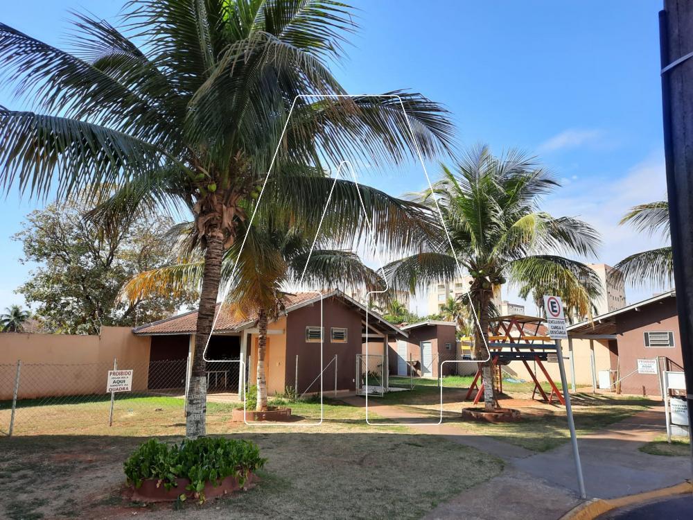 Alugar Apartamento / Padr&atilde;o em Ara&ccedil;atuba R$ 1.100,00 - Foto 18