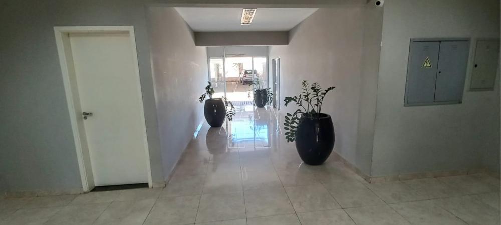 Alugar Apartamento / Padr&atilde;o em Ara&ccedil;atuba R$ 2.500,00 - Foto 32
