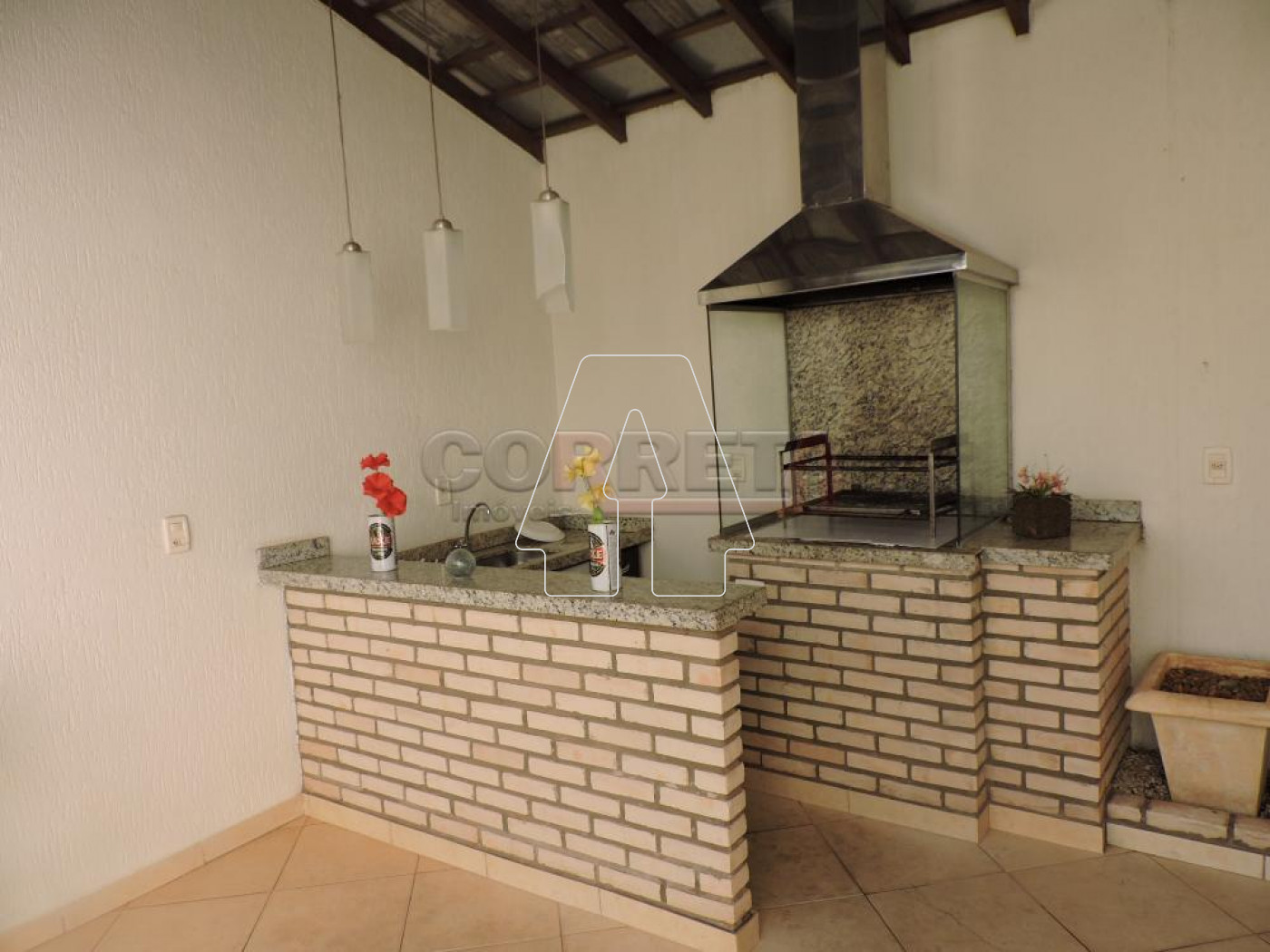 Alugar Casa / Condom&iacute;nio em Ara&ccedil;atuba R$ 1.650,00 - Foto 23