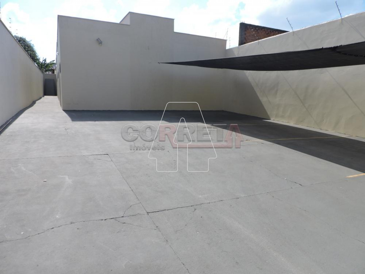 Alugar Casa / Kitnet em Ara&ccedil;atuba R$ 850,00 - Foto 11