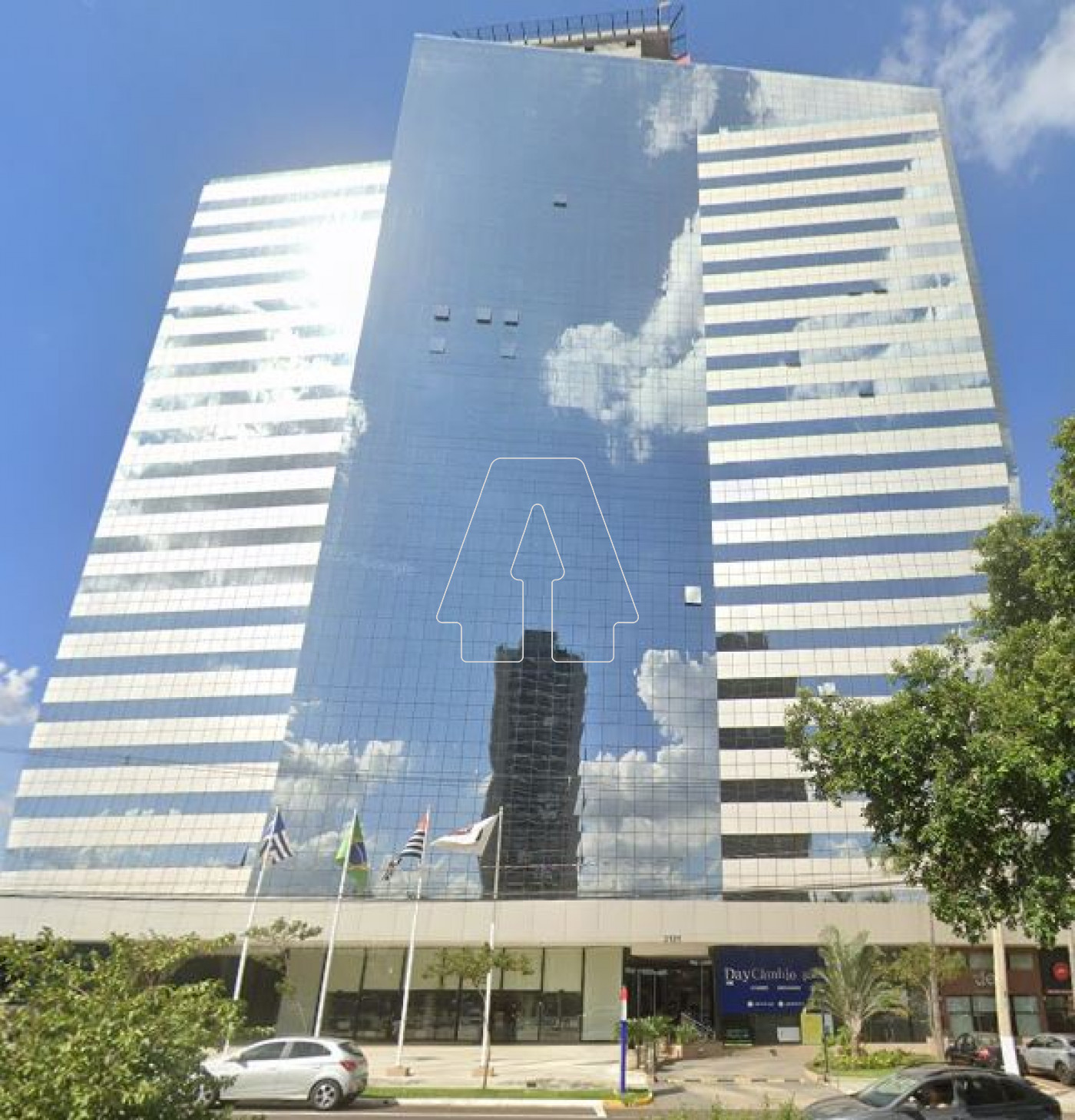 Alugar Comercial / Sala em Condom&iacute;nio em Ara&ccedil;atuba R$ 10.000,00 - Foto 13