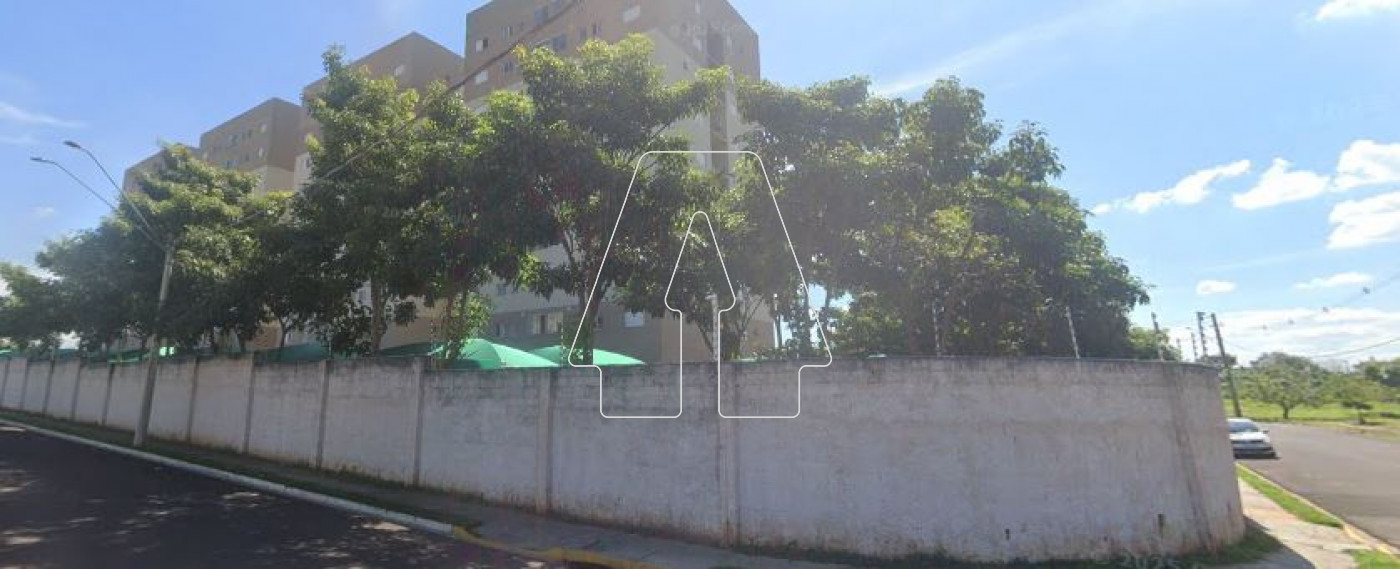 Alugar Apartamento / Padr&atilde;o em Ara&ccedil;atuba R$ 1.400,00 - Foto 13