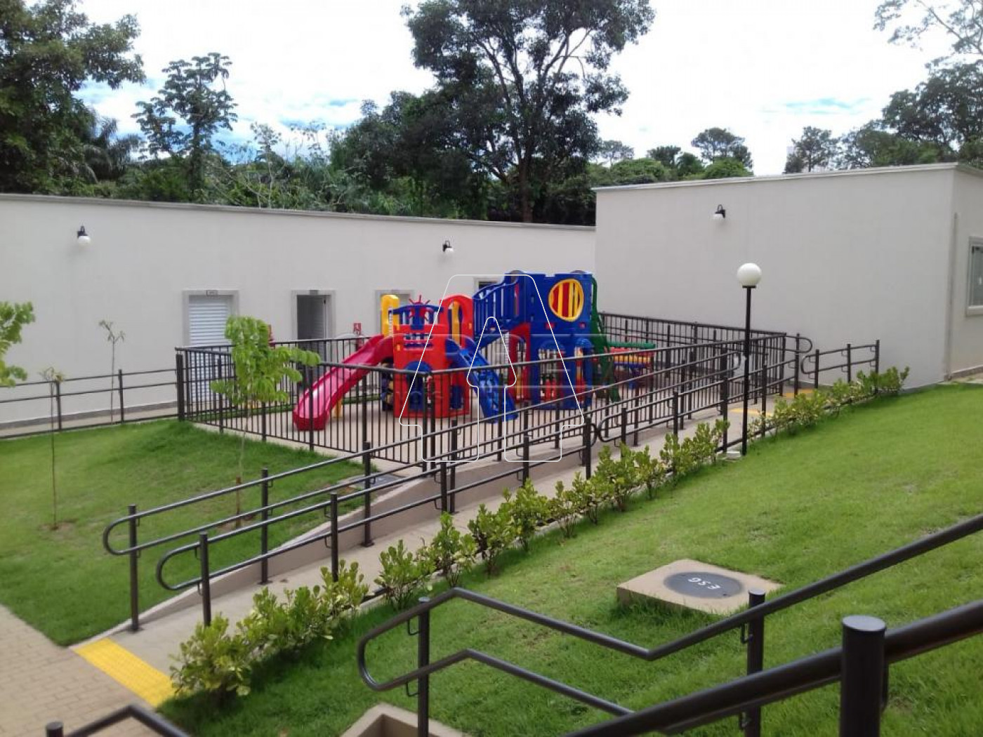 Comprar Apartamento / Padr&atilde;o em Ara&ccedil;atuba R$ 175.000,00 - Foto 19