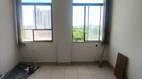 Aracatuba Centro Comercial Locacao R$ 500,00 Condominio R$170,00  Area do terreno 592.90m2 Area construida 56.70m2