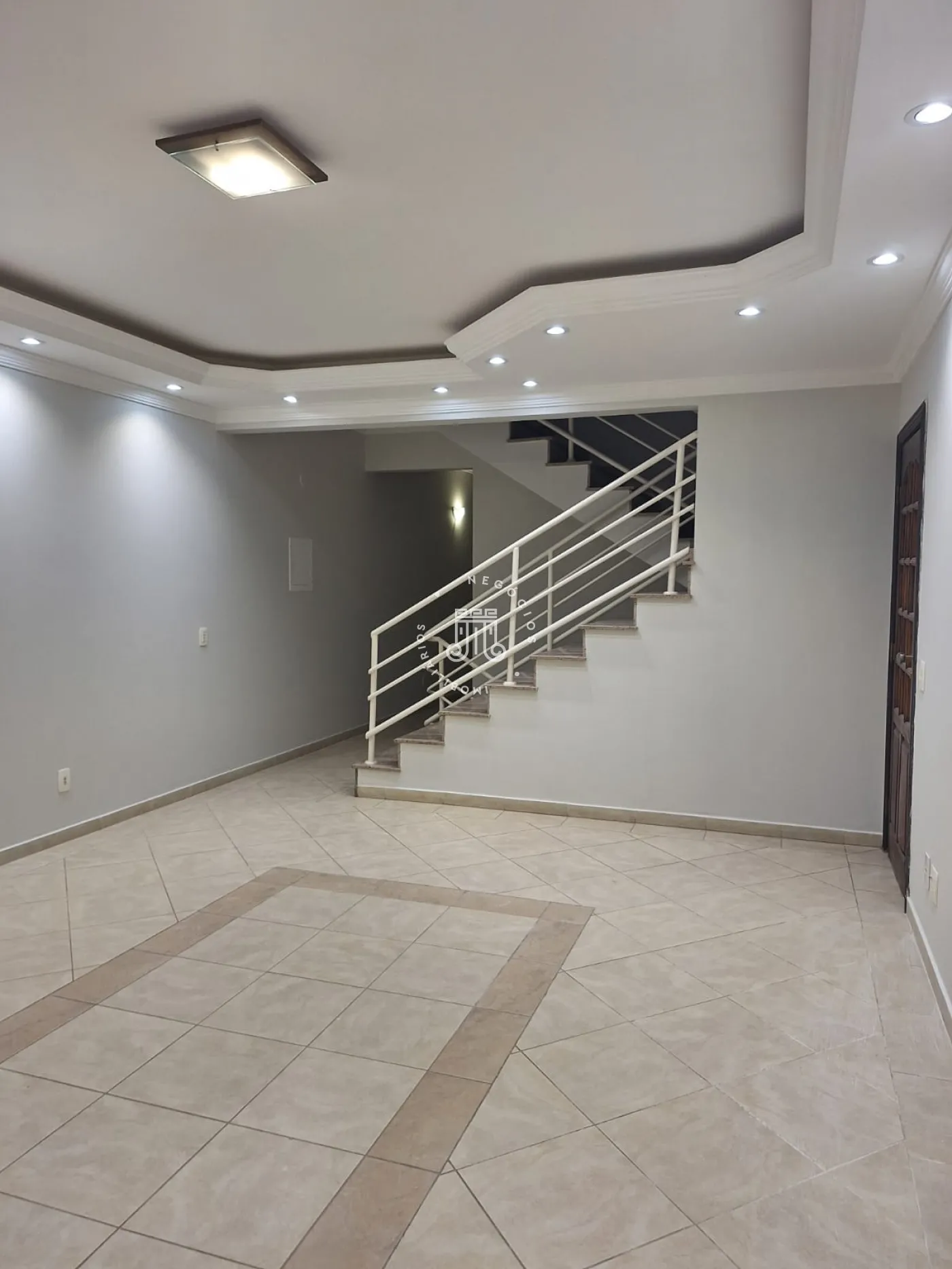 Alugar Casa / Sobrado em Jundia&iacute; R$ 2.800,00 - Foto 2