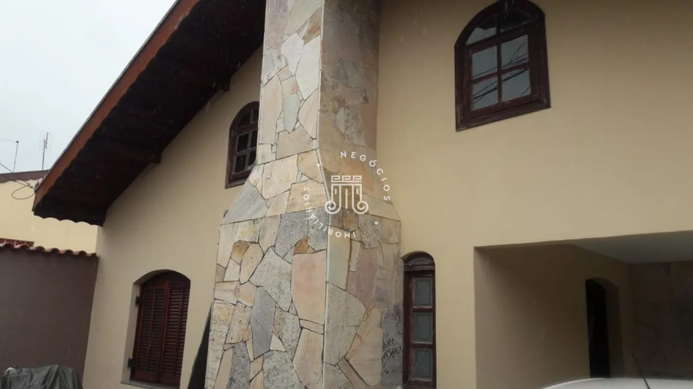 Comprar Casa / Padr&atilde;o em V&aacute;rzea Paulista R$ 640.000,00 - Foto 3