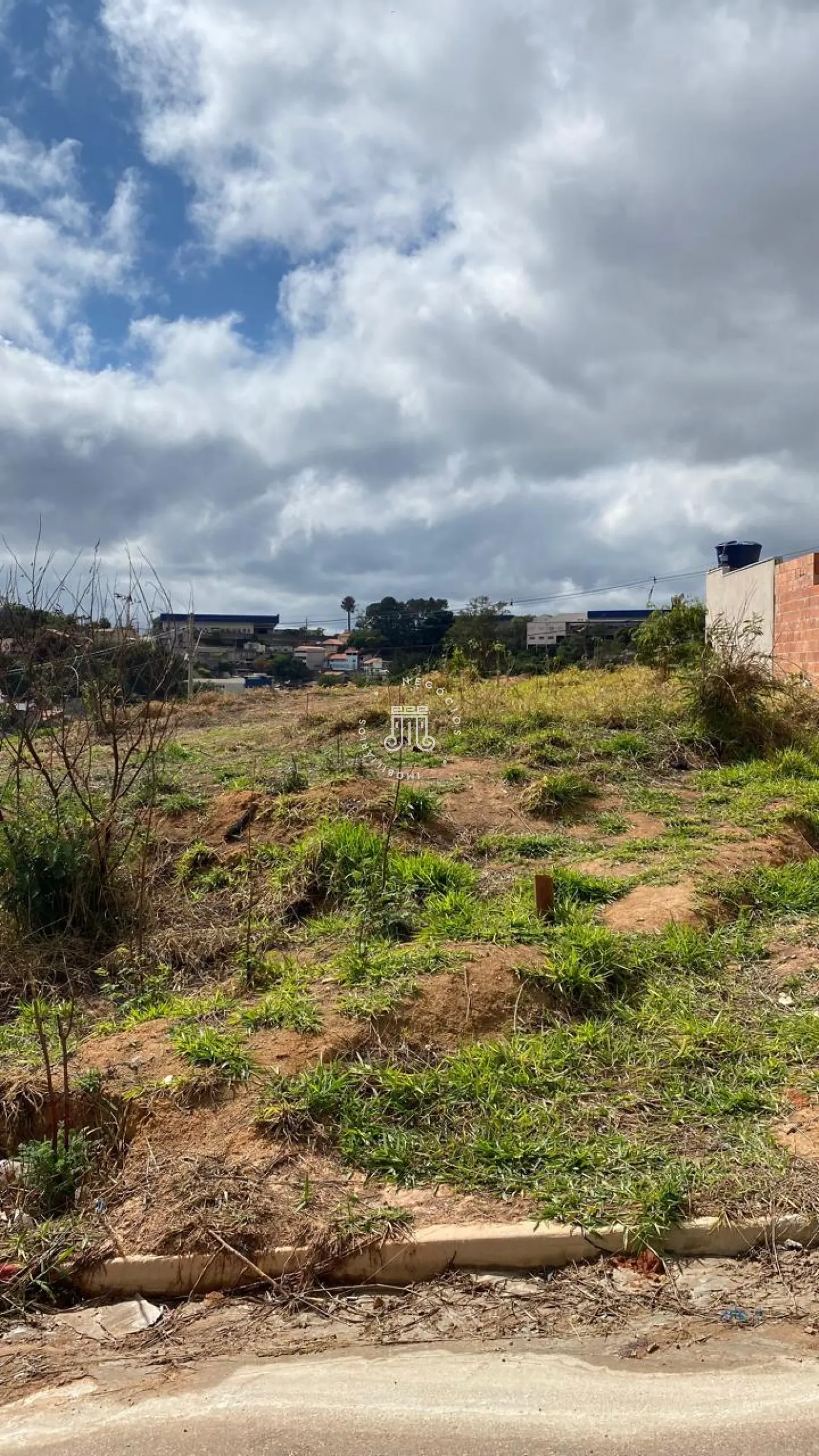 Comprar Terreno / Padr&atilde;o em V&aacute;rzea Paulista R$ 210.000,00 - Foto 1