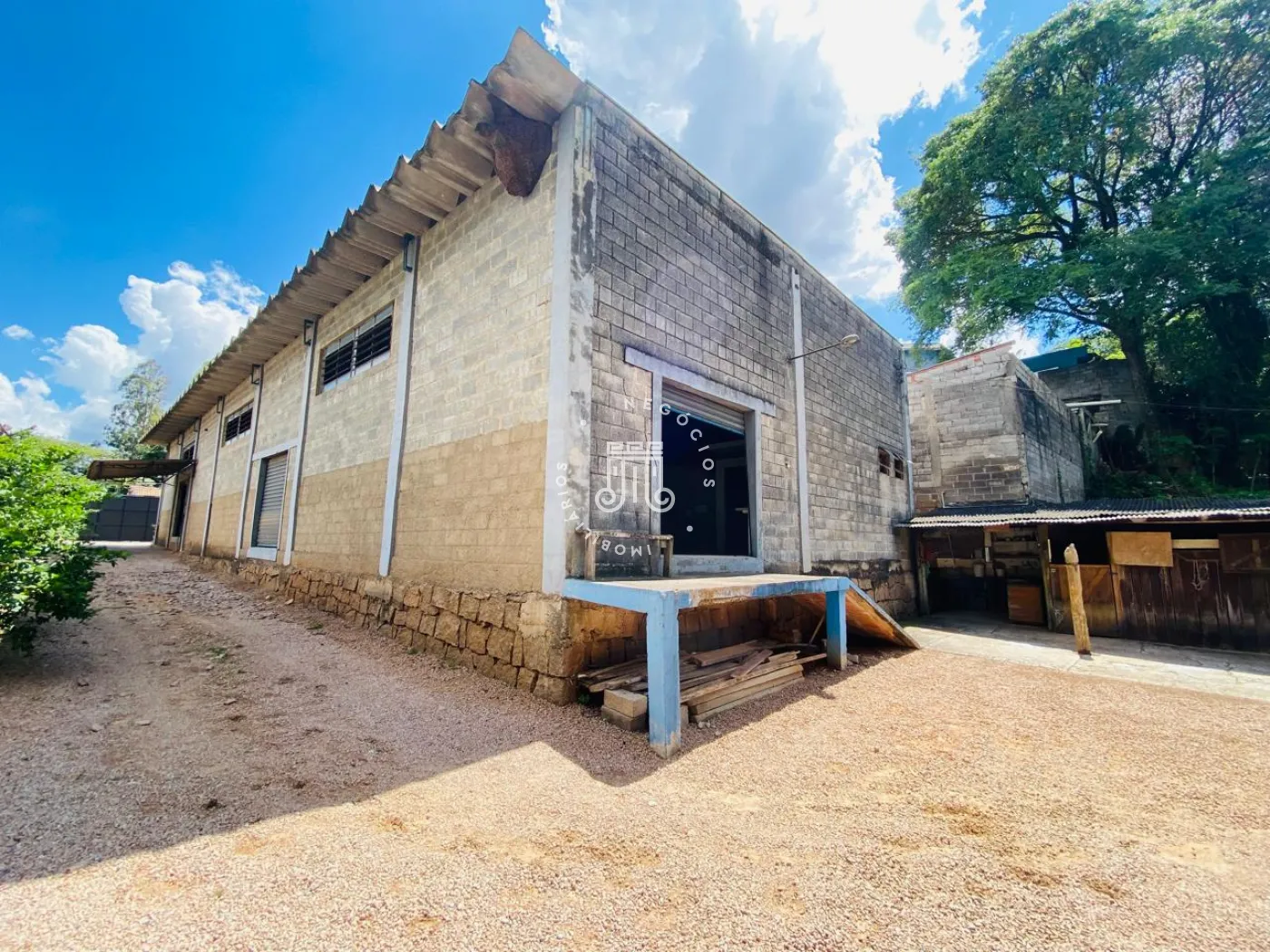 Alugar Comercial / Galp&atilde;o em V&aacute;rzea Paulista R$ 12.000,00 - Foto 2