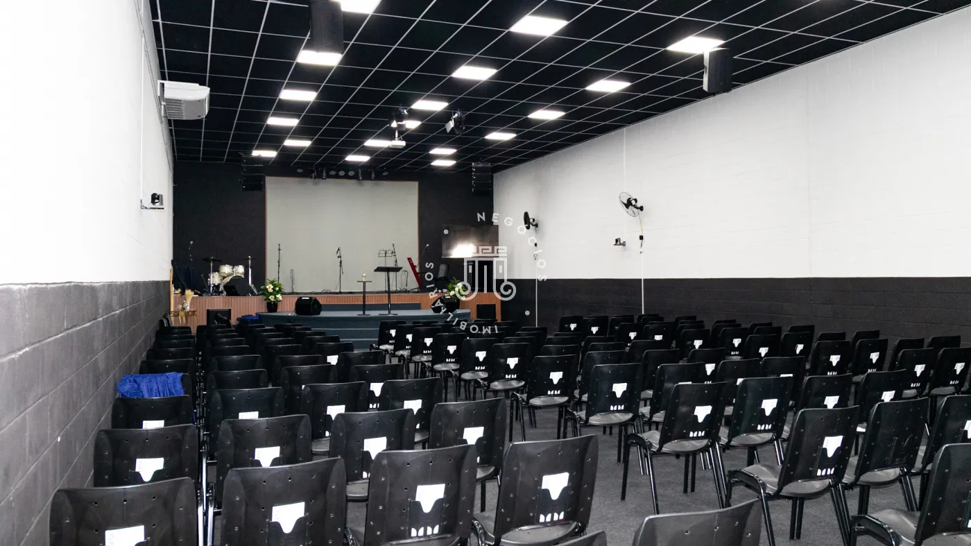 Alugar Comercial / Galp&atilde;o em V&aacute;rzea Paulista R$ 10.000,00 - Foto 5