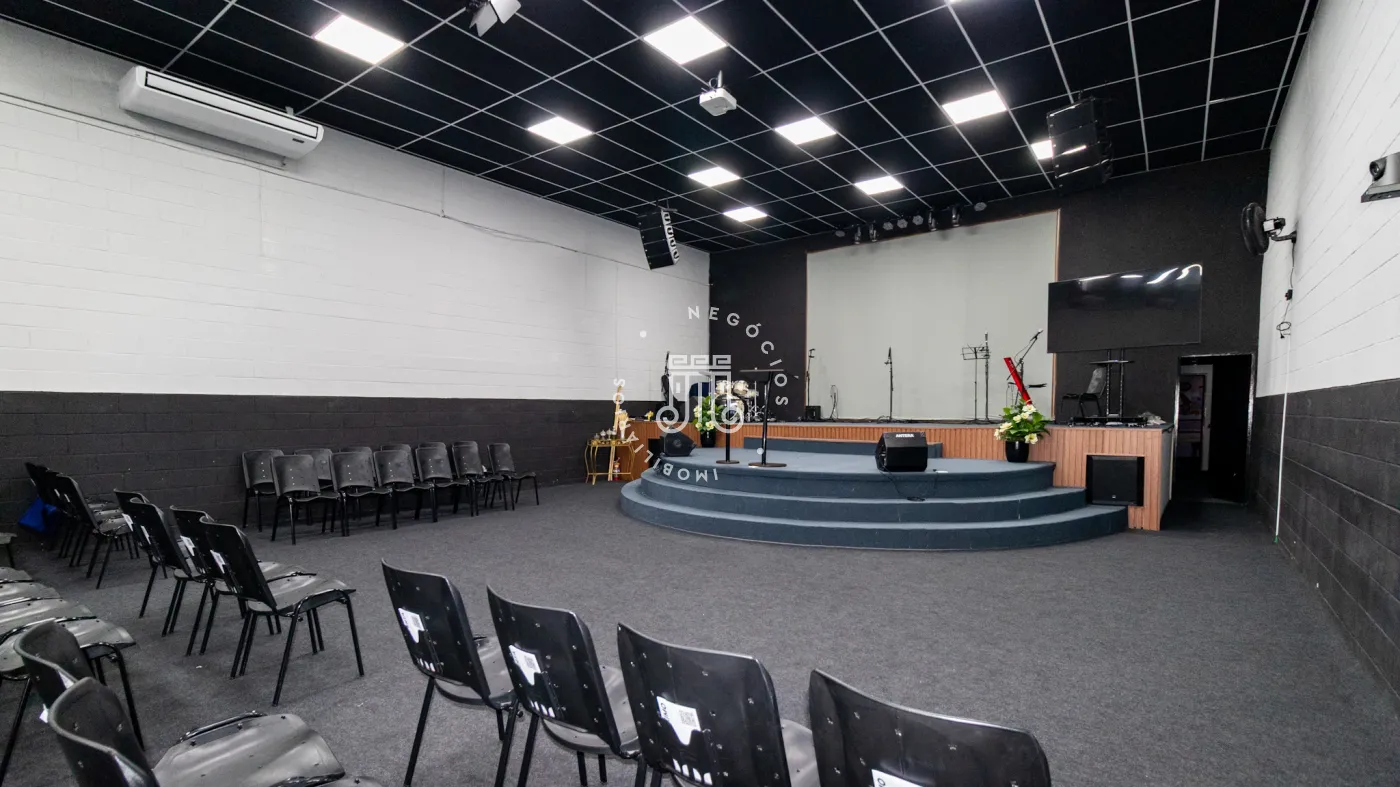 Alugar Comercial / Galp&atilde;o em V&aacute;rzea Paulista R$ 10.000,00 - Foto 6