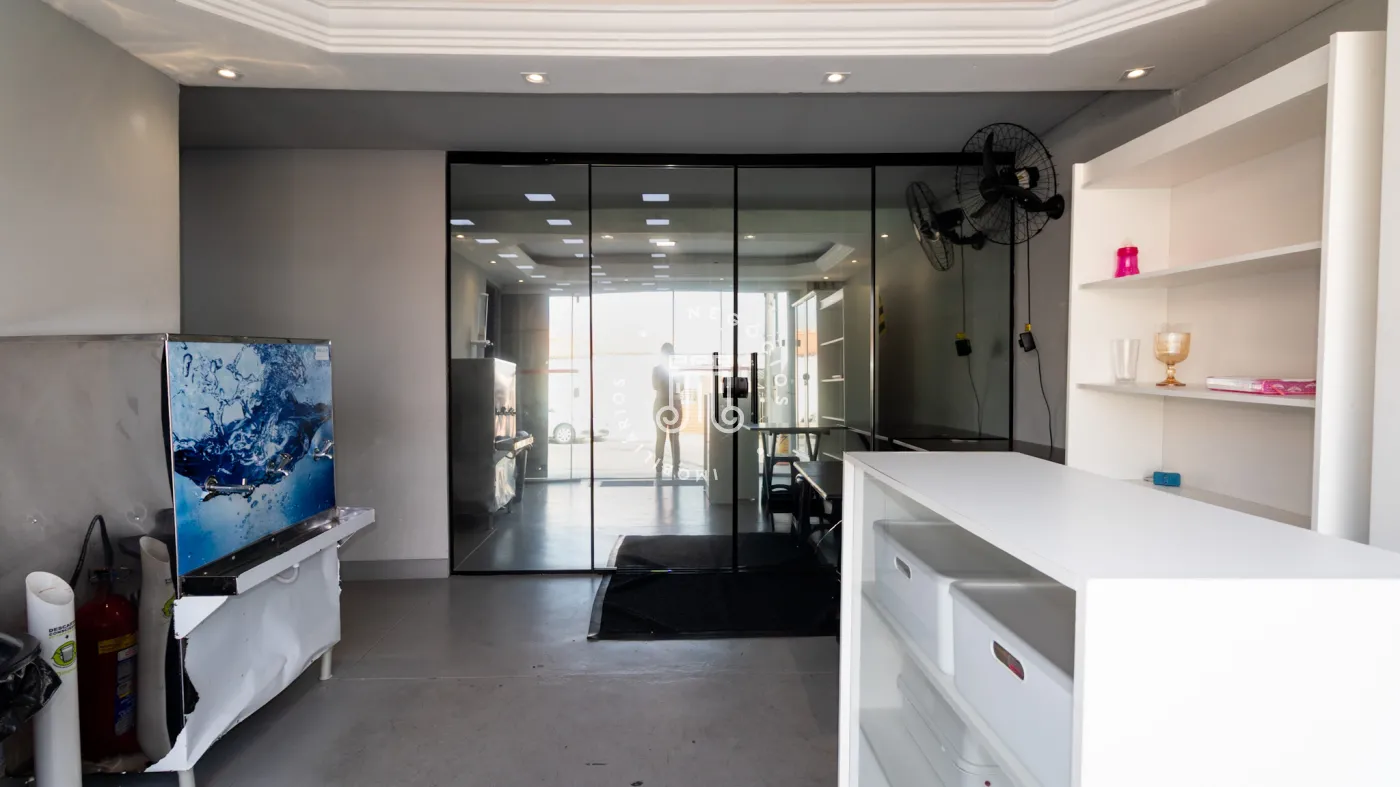 Alugar Comercial / Galp&atilde;o em V&aacute;rzea Paulista R$ 10.000,00 - Foto 13