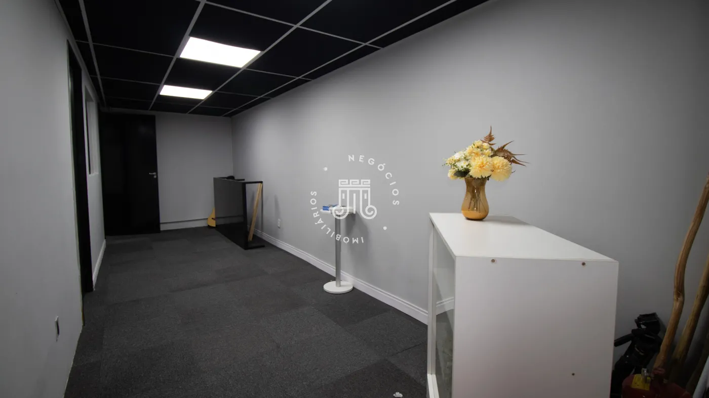 Alugar Comercial / Galp&atilde;o em V&aacute;rzea Paulista R$ 10.000,00 - Foto 19