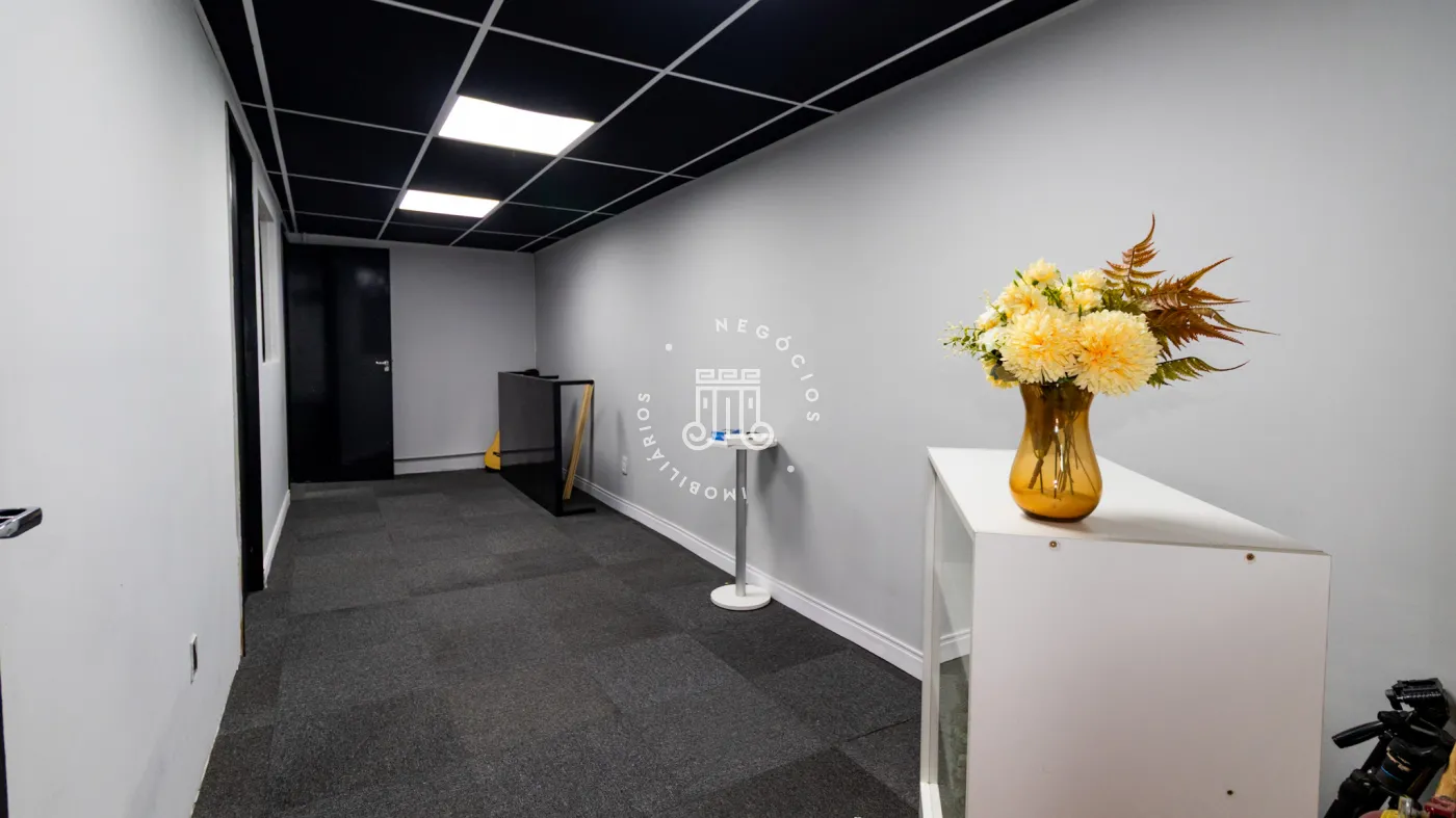 Alugar Comercial / Galp&atilde;o em V&aacute;rzea Paulista R$ 10.000,00 - Foto 21