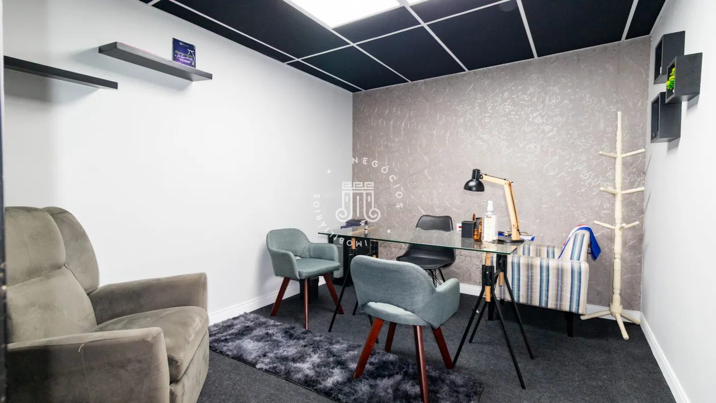 Alugar Comercial / Galp&atilde;o em V&aacute;rzea Paulista R$ 10.000,00 - Foto 23