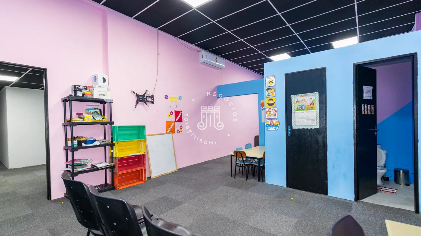 Alugar Comercial / Galp&atilde;o em V&aacute;rzea Paulista R$ 10.000,00 - Foto 28