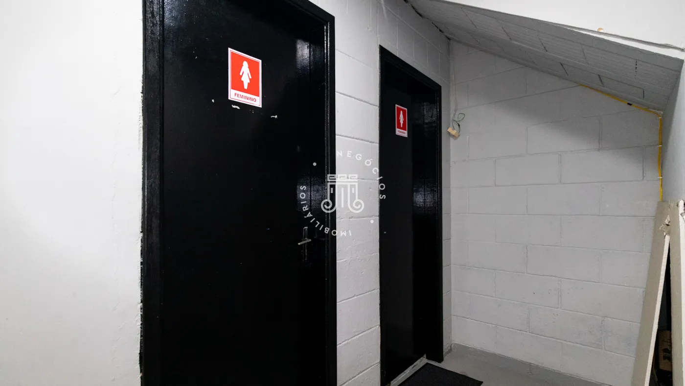 Alugar Comercial / Galp&atilde;o em V&aacute;rzea Paulista R$ 10.000,00 - Foto 33