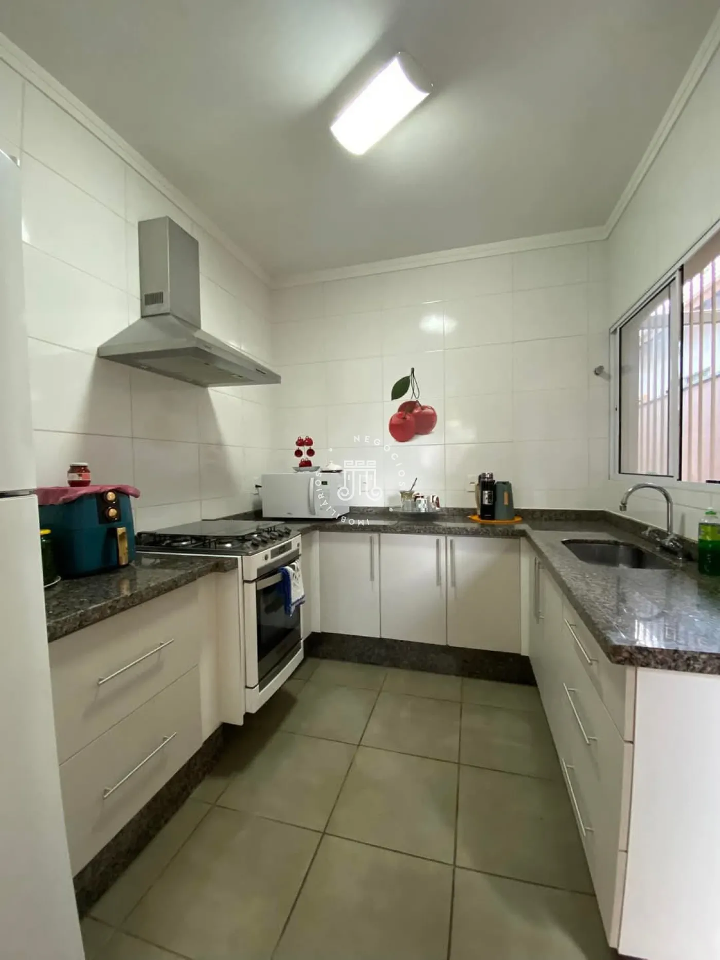 Comprar Casa / Padr&atilde;o em V&aacute;rzea Paulista R$ 550.000,00 - Foto 16