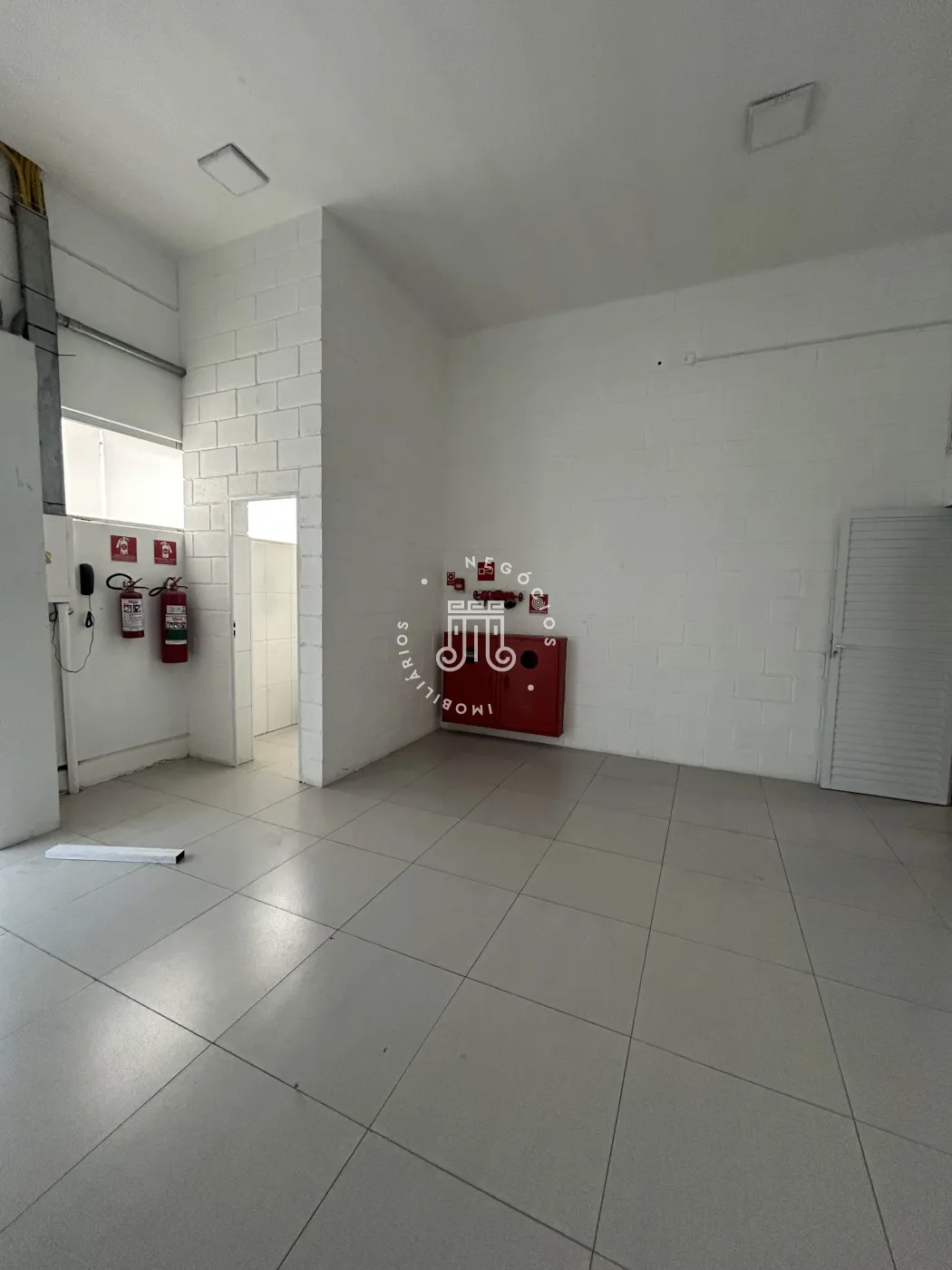 Alugar Comercial / Galpao Condominio em V&aacute;rzea Paulista R$ 25.300,00 - Foto 18