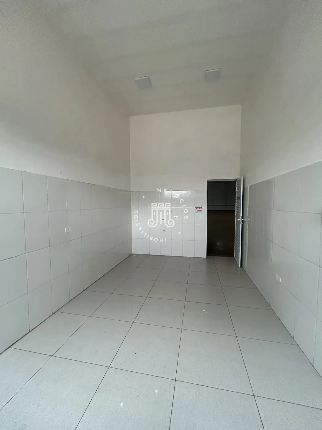Alugar Comercial / Galpao Condominio em V&aacute;rzea Paulista R$ 35.200,00 - Foto 9