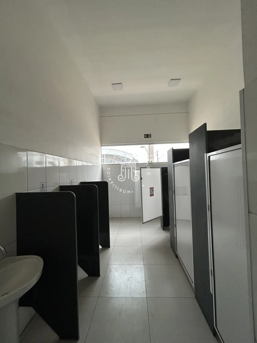 Alugar Comercial / Galpao Condominio em V&aacute;rzea Paulista R$ 35.200,00 - Foto 10