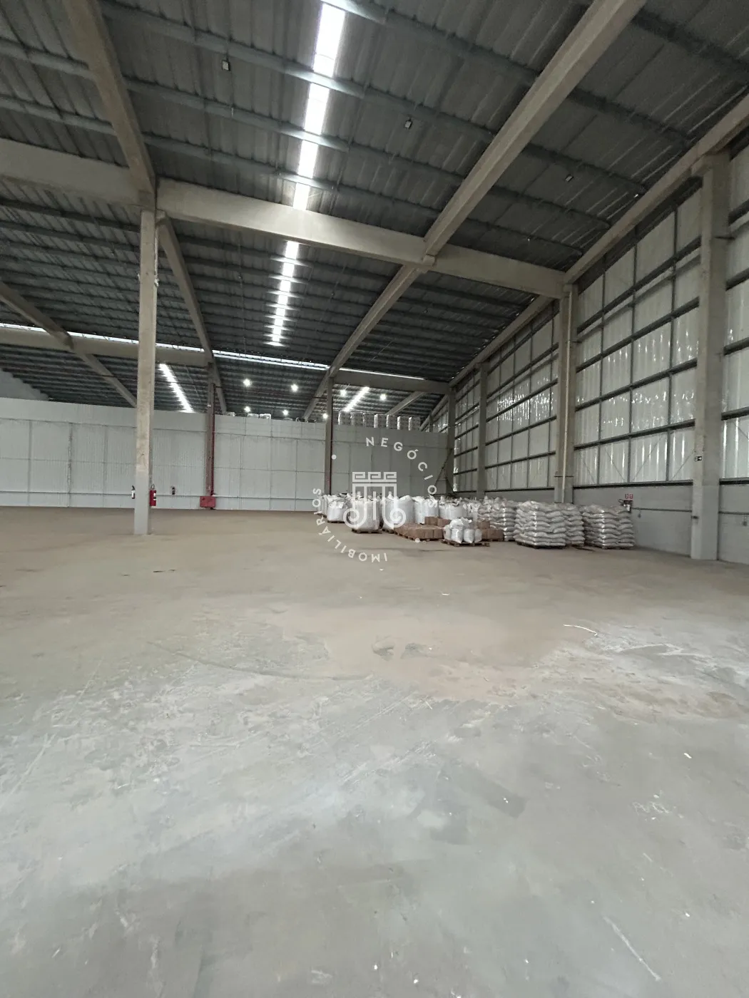 Alugar Comercial / Galpao Condominio em V&aacute;rzea Paulista R$ 35.200,00 - Foto 21