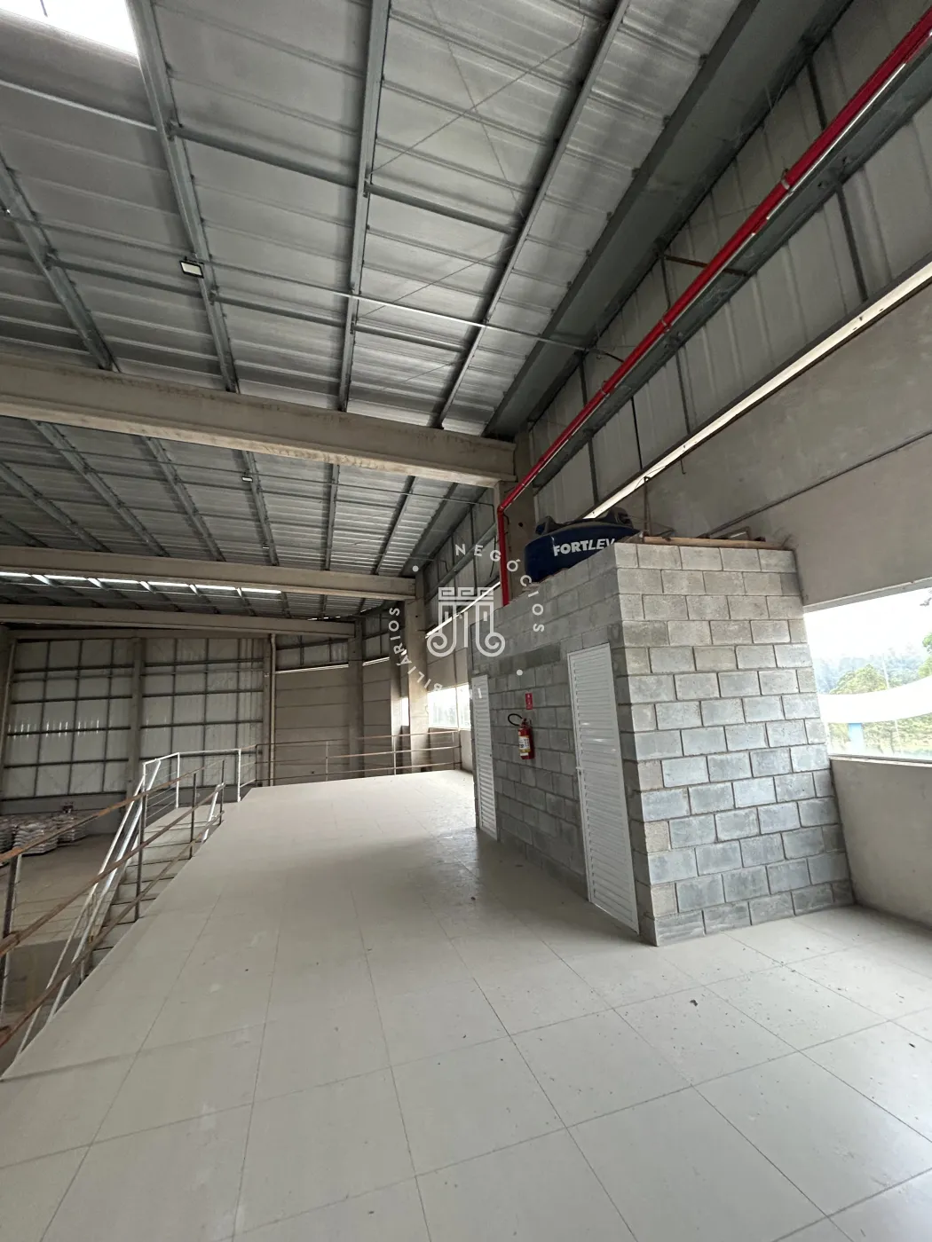 Alugar Comercial / Galpao Condominio em V&aacute;rzea Paulista R$ 35.200,00 - Foto 26