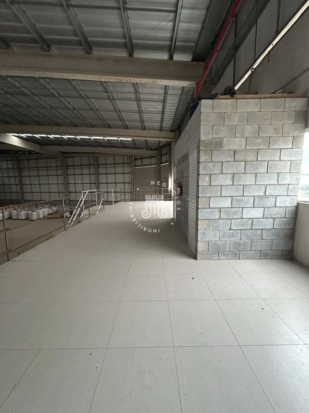 Alugar Comercial / Galpao Condominio em V&aacute;rzea Paulista R$ 35.200,00 - Foto 27