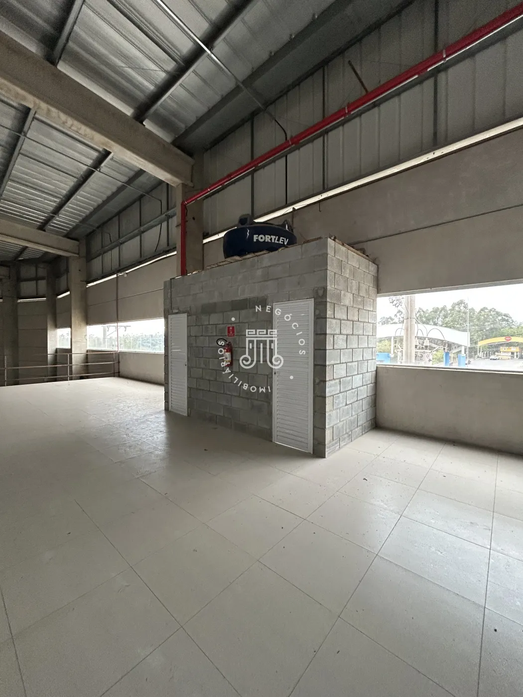 Alugar Comercial / Galpao Condominio em V&aacute;rzea Paulista R$ 35.200,00 - Foto 28