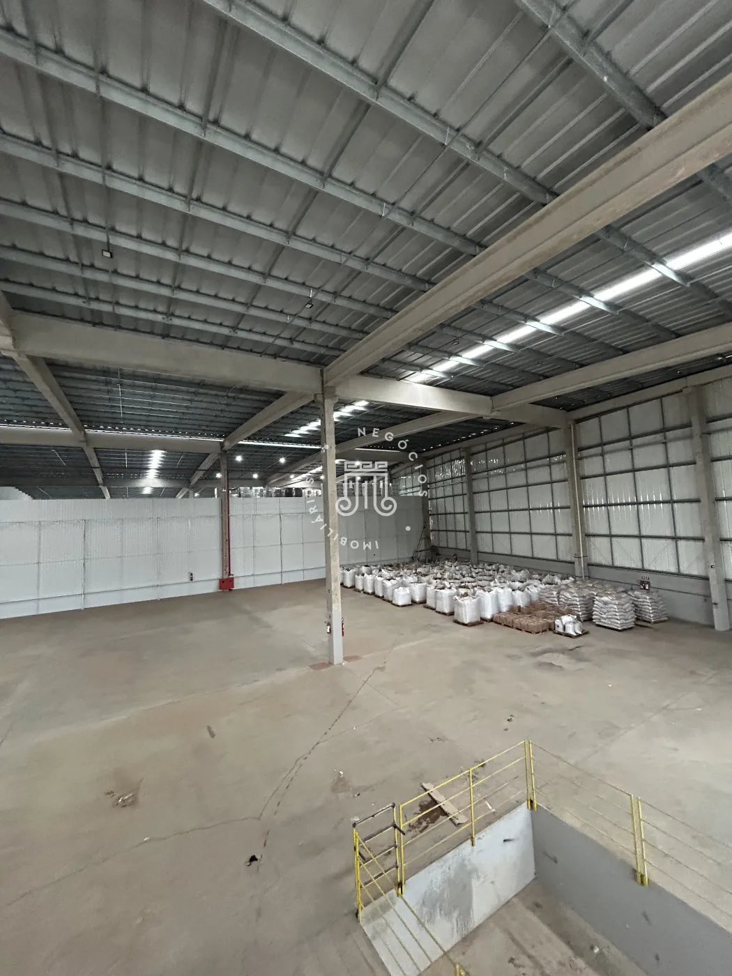 Alugar Comercial / Galpao Condominio em V&aacute;rzea Paulista R$ 35.200,00 - Foto 30