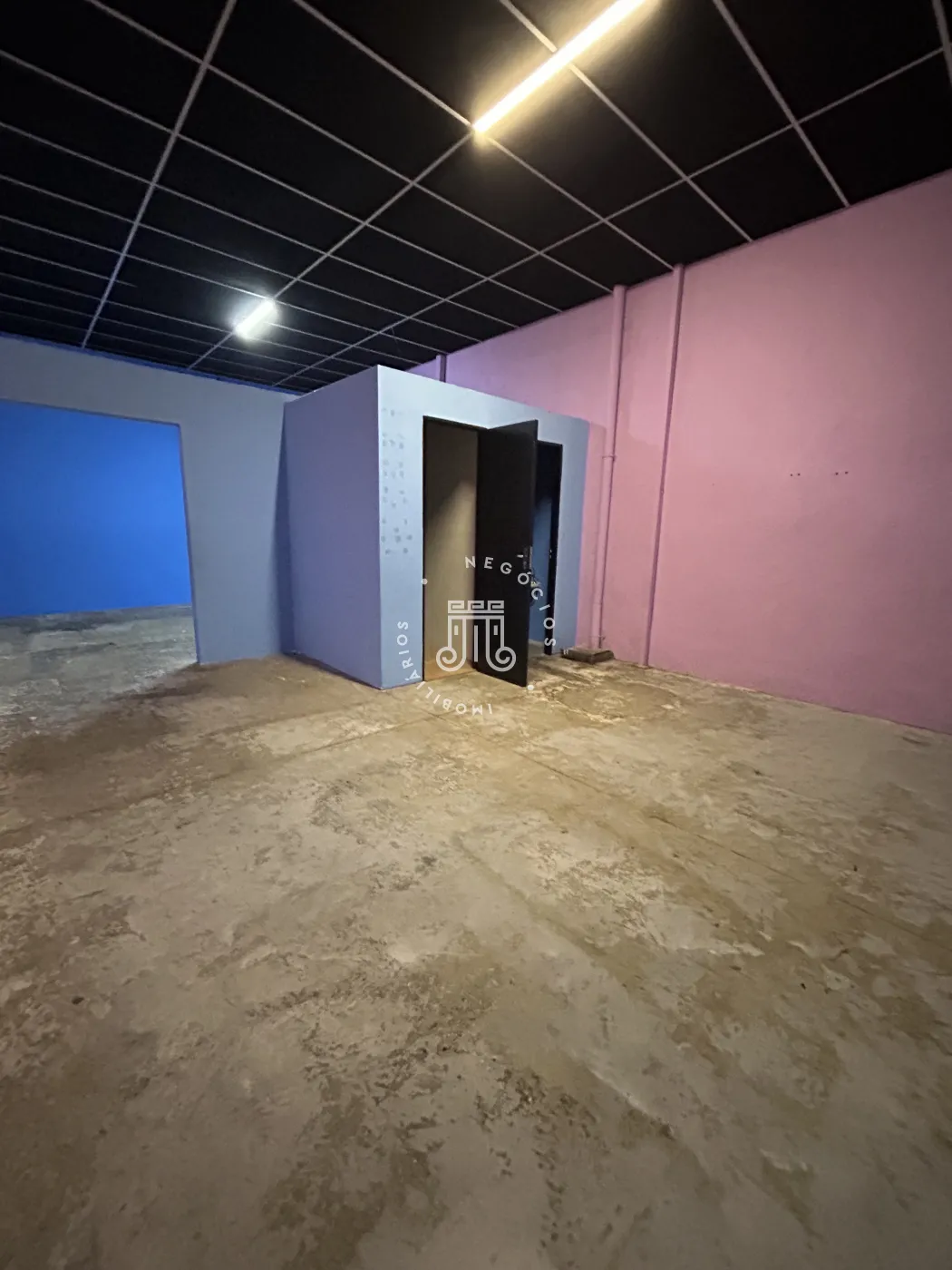 Alugar Comercial / Galp&atilde;o em V&aacute;rzea Paulista R$ 10.000,00 - Foto 16