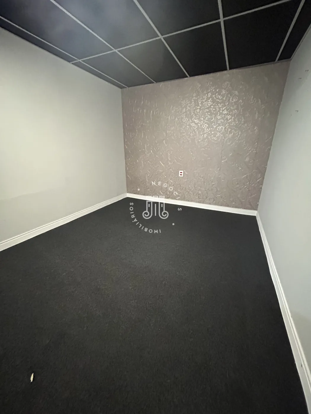 Alugar Comercial / Galp&atilde;o em V&aacute;rzea Paulista R$ 10.000,00 - Foto 24